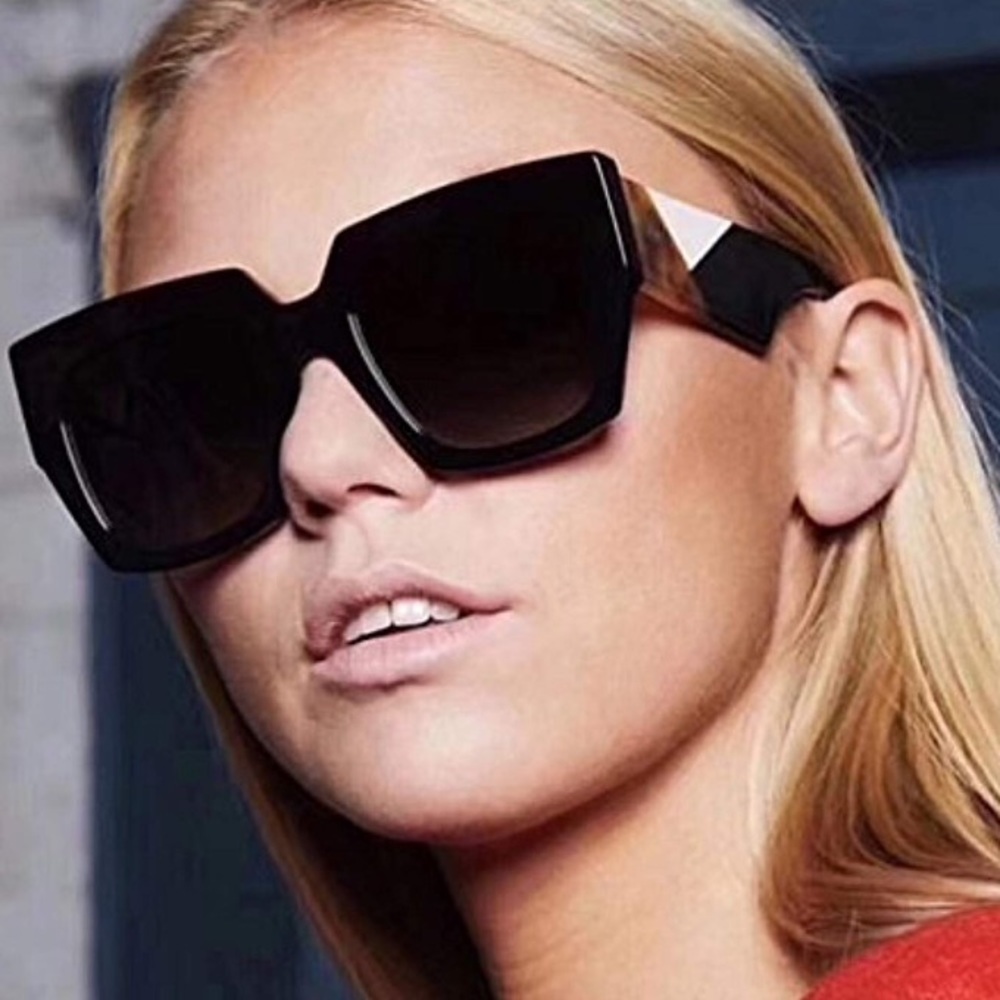 💫LA GAYNOR BLACK OVERSIZED WOMANS SUNGLASSES *NWT